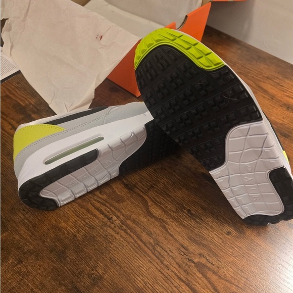 Nike Air Max 1 ‘86 OG Men’s 10 - Woman’s 11.5 Grey Wolf/Black/White/Neon NEW - Picture 4 of 9